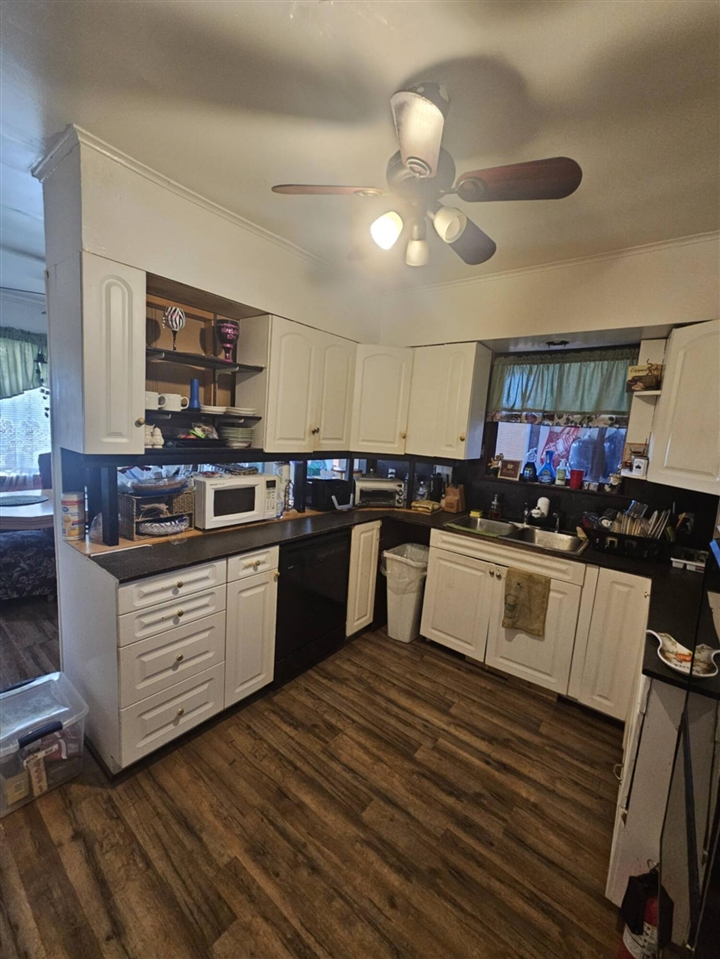468 Colfax Avenue Property Photo 9