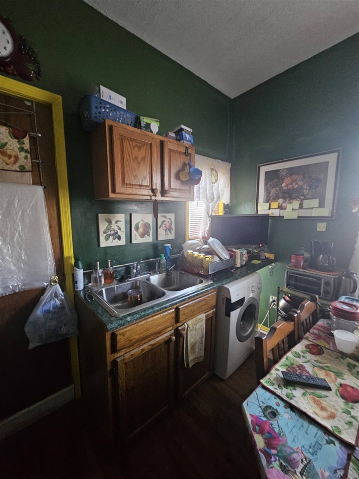 468 Colfax Avenue Property Photo 12
