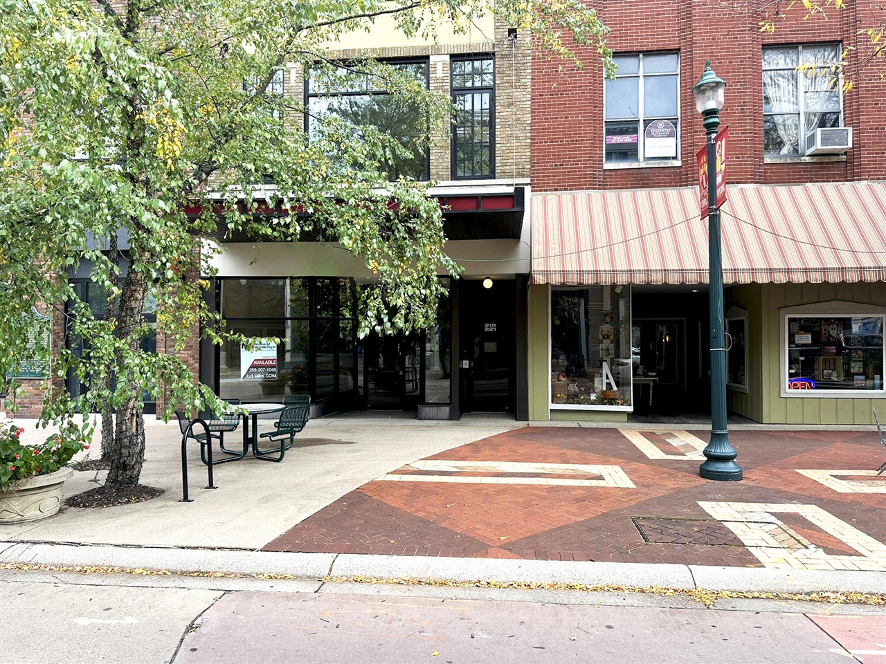 217 S Kalamazoo Mall Property Photo 1