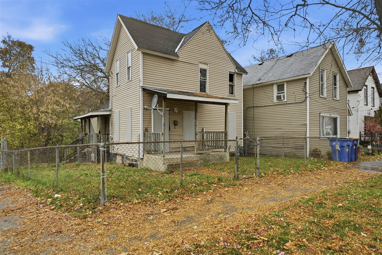877 Oakland Avenue Property Photo 1