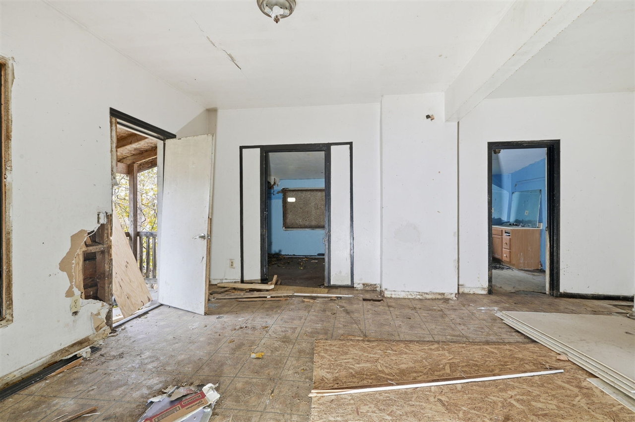 877 Oakland Avenue Property Photo 12