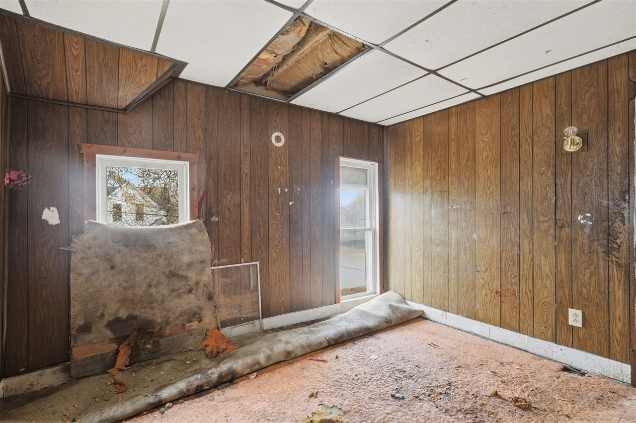 877 Oakland Avenue Property Photo 14