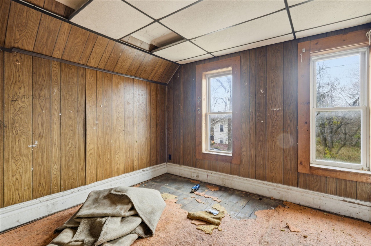 877 Oakland Avenue Property Photo 15