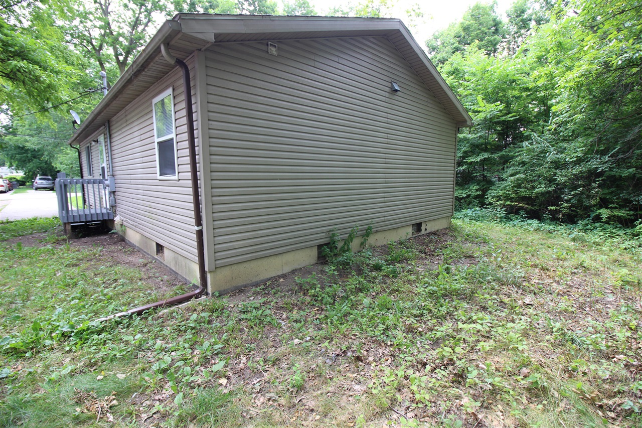 1540 Outer Lane Drive Property Photo 2