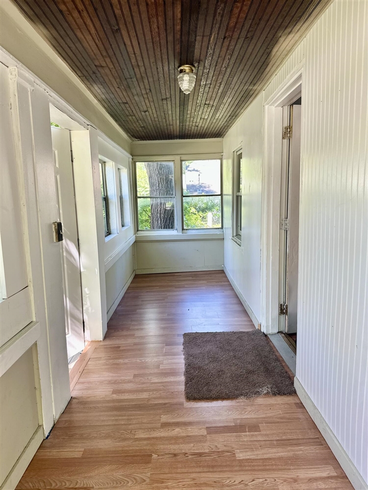 828 W Larch Avenue Property Photo 4