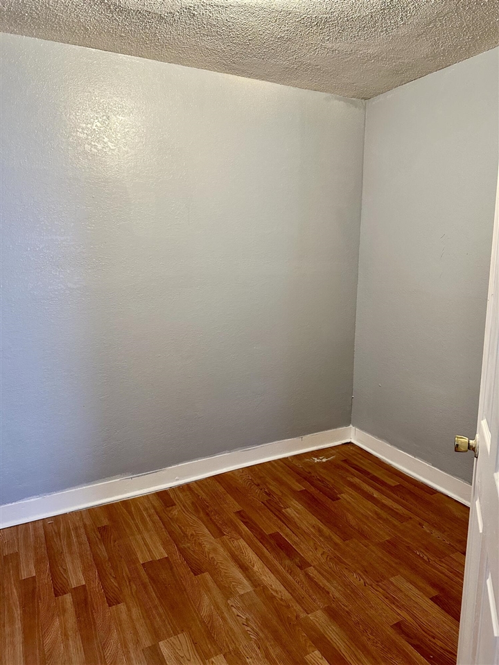 828 W Larch Avenue Property Photo 10