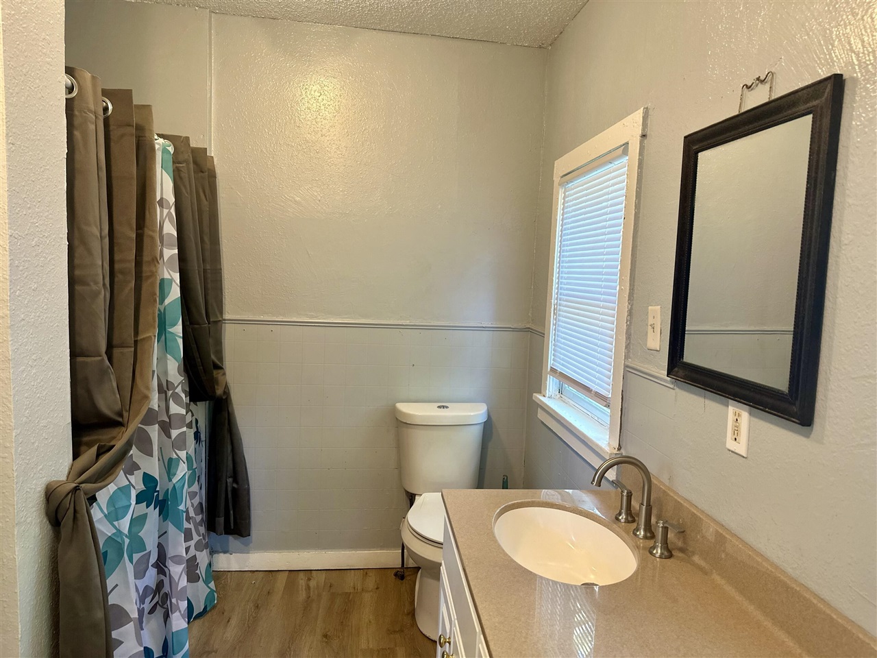 828 W Larch Avenue Property Photo 14