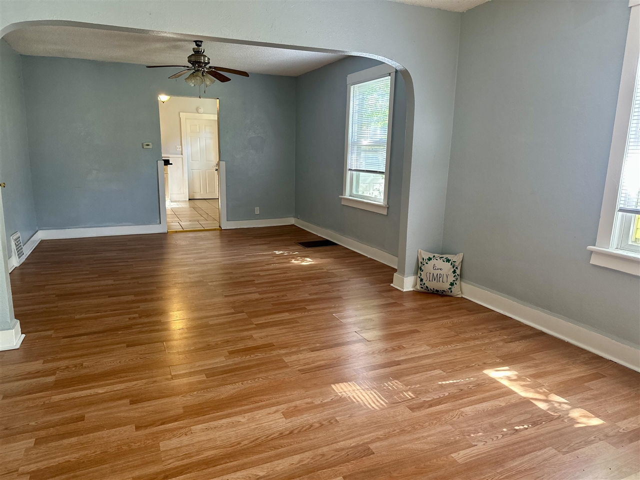 828 W Larch Avenue Property Photo 18