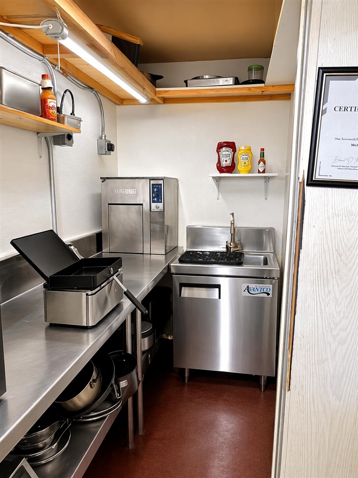 3680 Airline Highway Property Photo 4