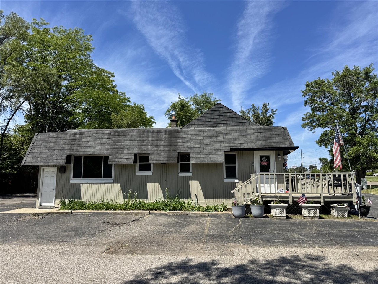 7045 Cooley Lake Road Property Photo 2