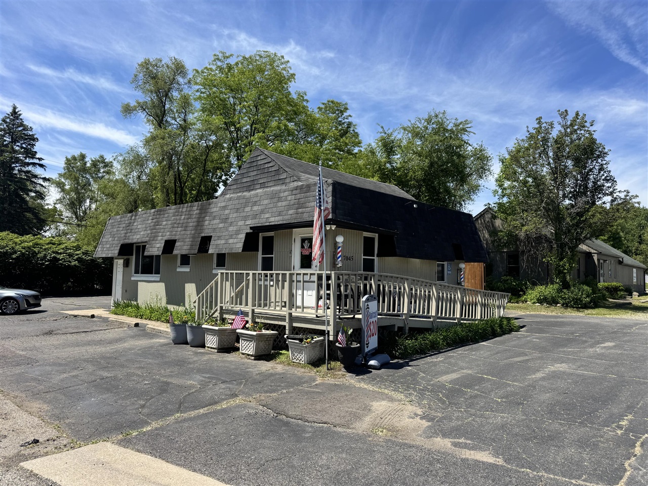 7045 Cooley Lake Road Property Photo 12