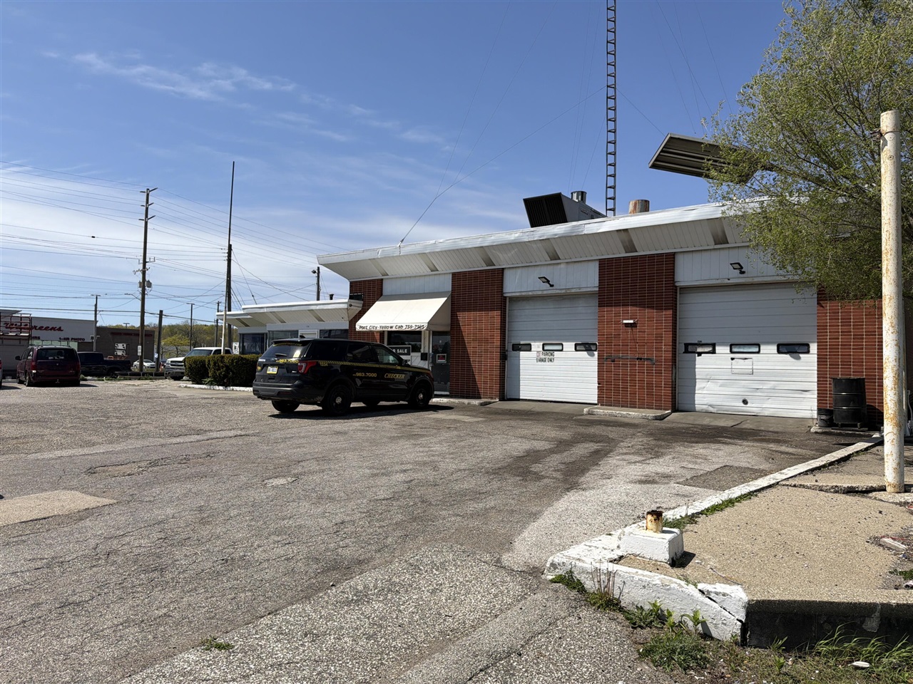 770 W Sherman Boulevard Property Photo 4