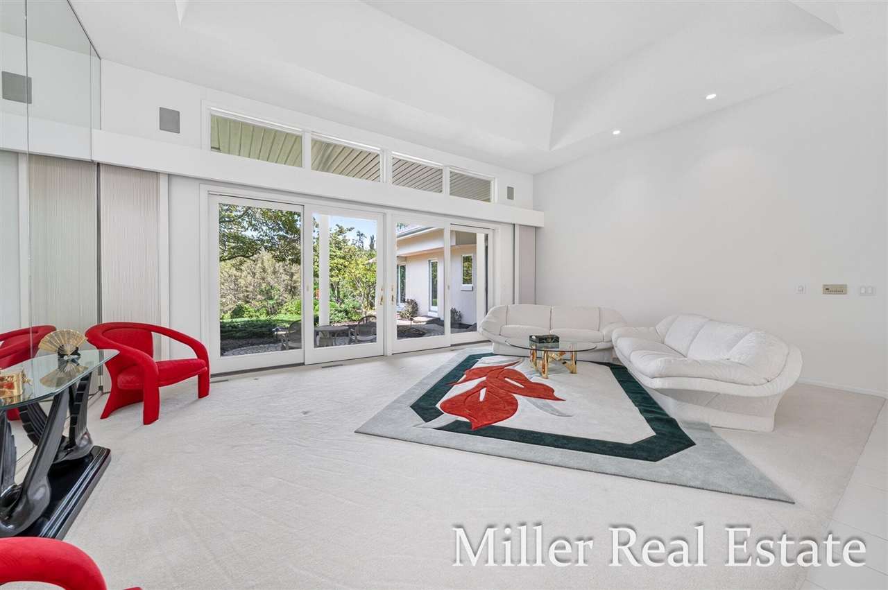 660 Indian Hills Drive Property Photo 7