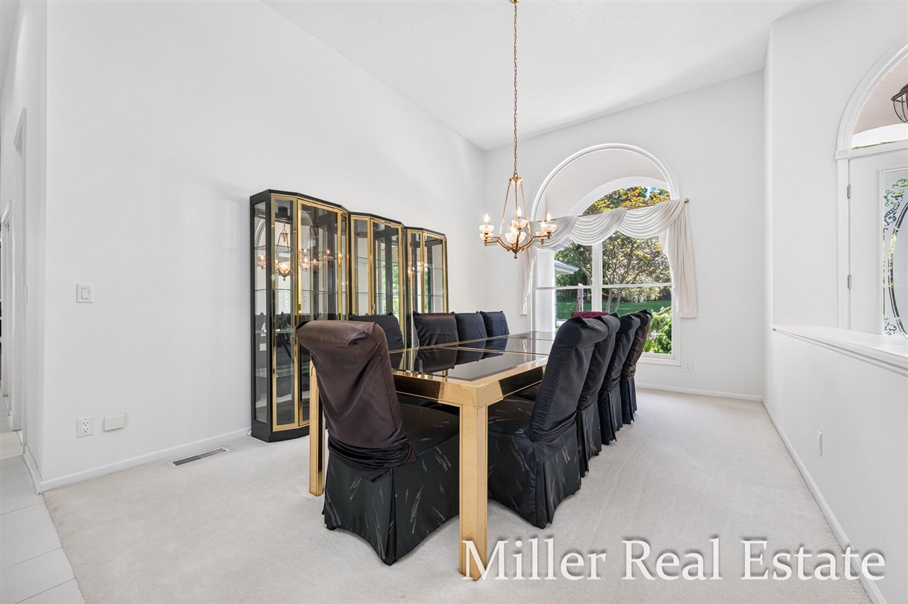 660 Indian Hills Drive Property Photo 12