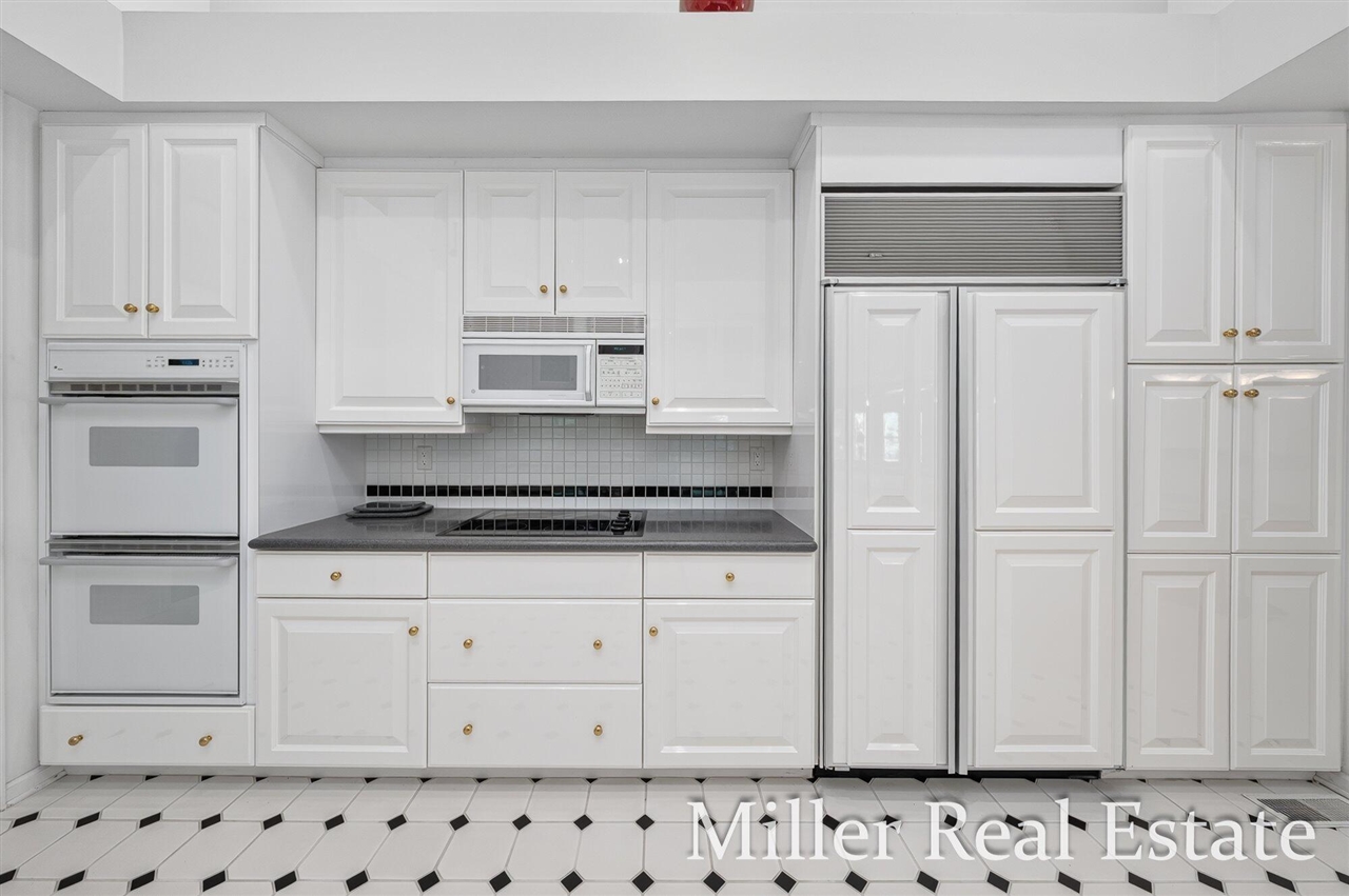 660 Indian Hills Drive Property Photo 16