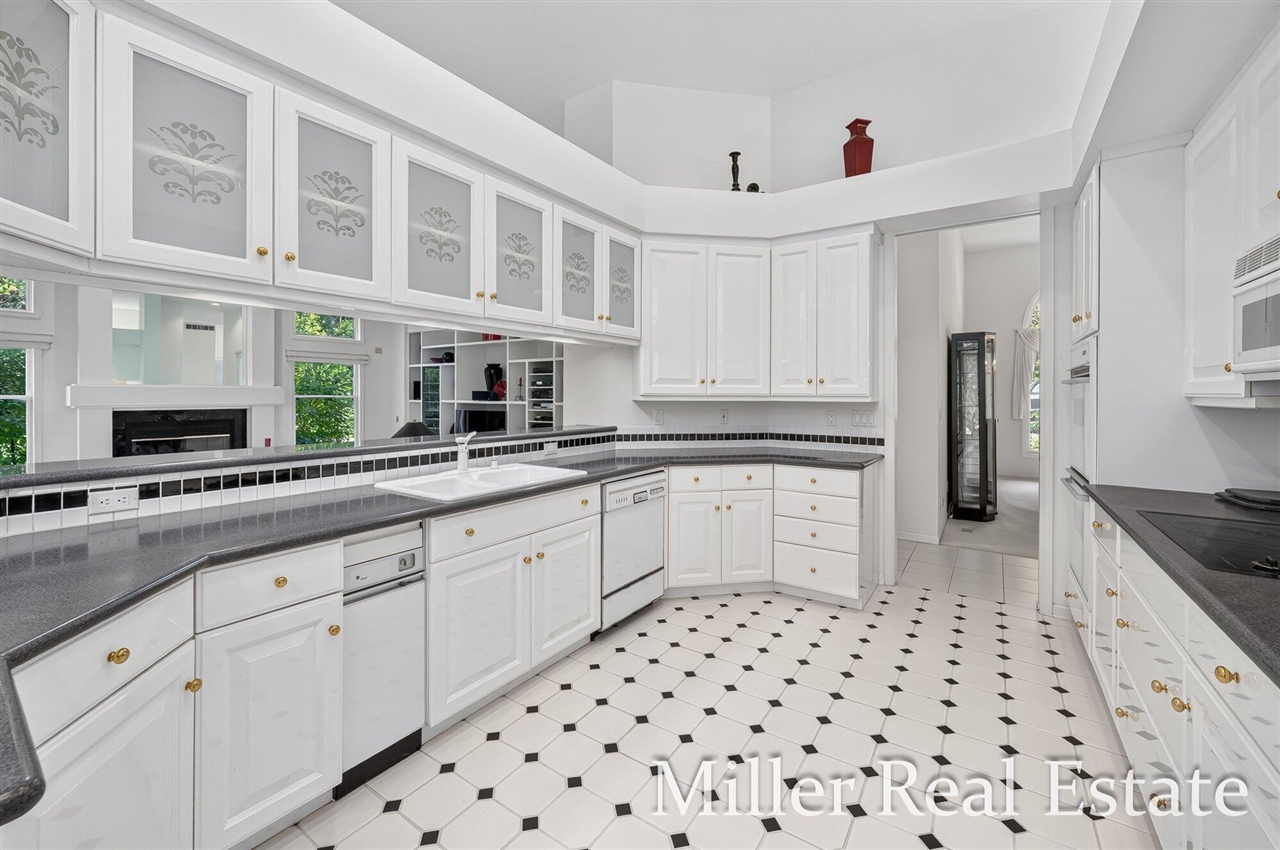 660 Indian Hills Drive Property Photo 18