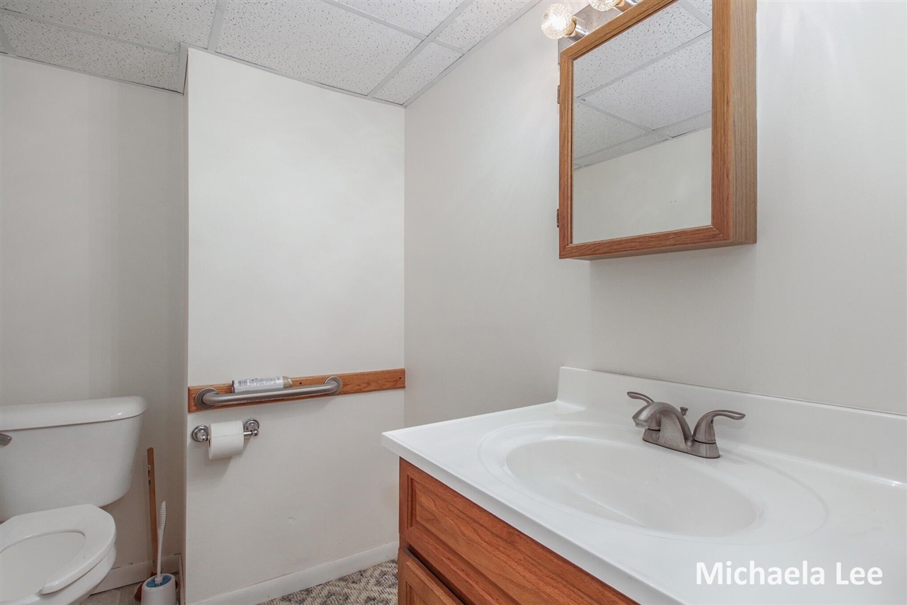 402 Thornton Street Property Photo 18