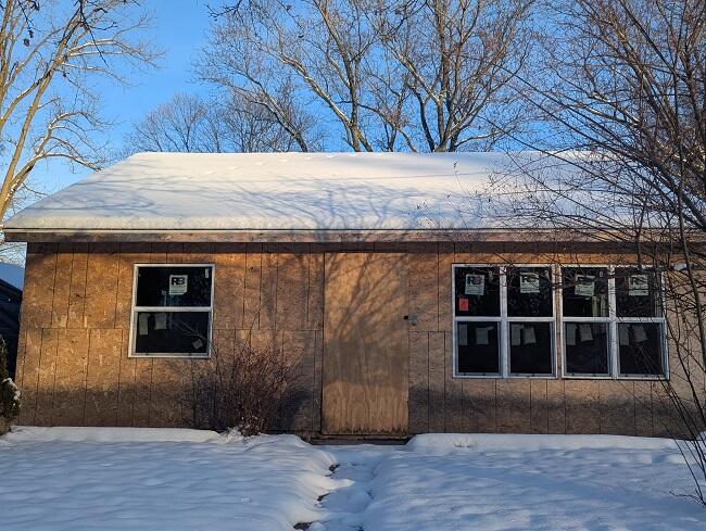 1706 Robertson Avenue Property Photo 1