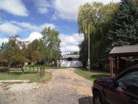 1316,28&70 E Chauvez Road Property Photo 40