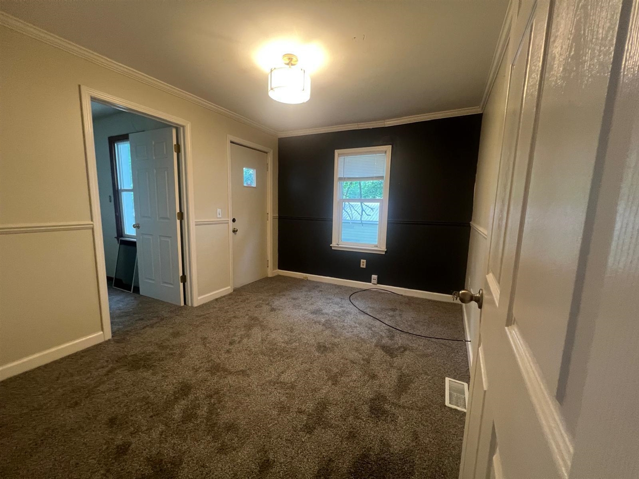 4108 S Cedar Street Property Photo 8