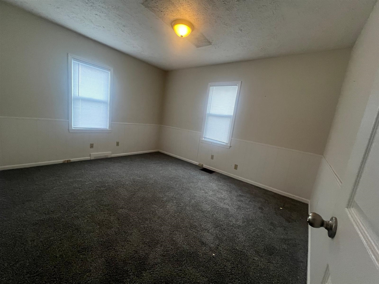 4108 S Cedar Street Property Photo 9