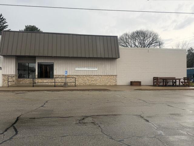 71 S Front Street Property Photo 1