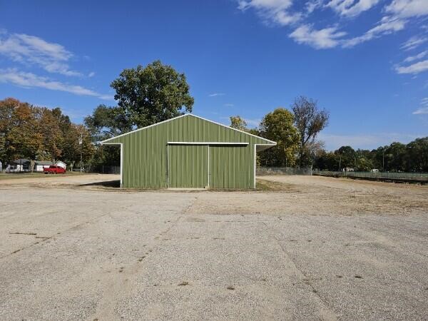 312 E Sherwood Street Property Photo 9