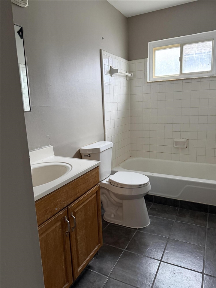 2399 Emmons Avenue Property Photo 5