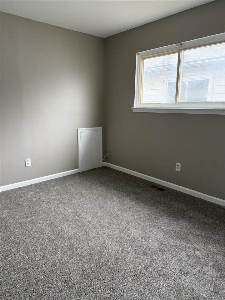 2399 Emmons Avenue Property Photo 9