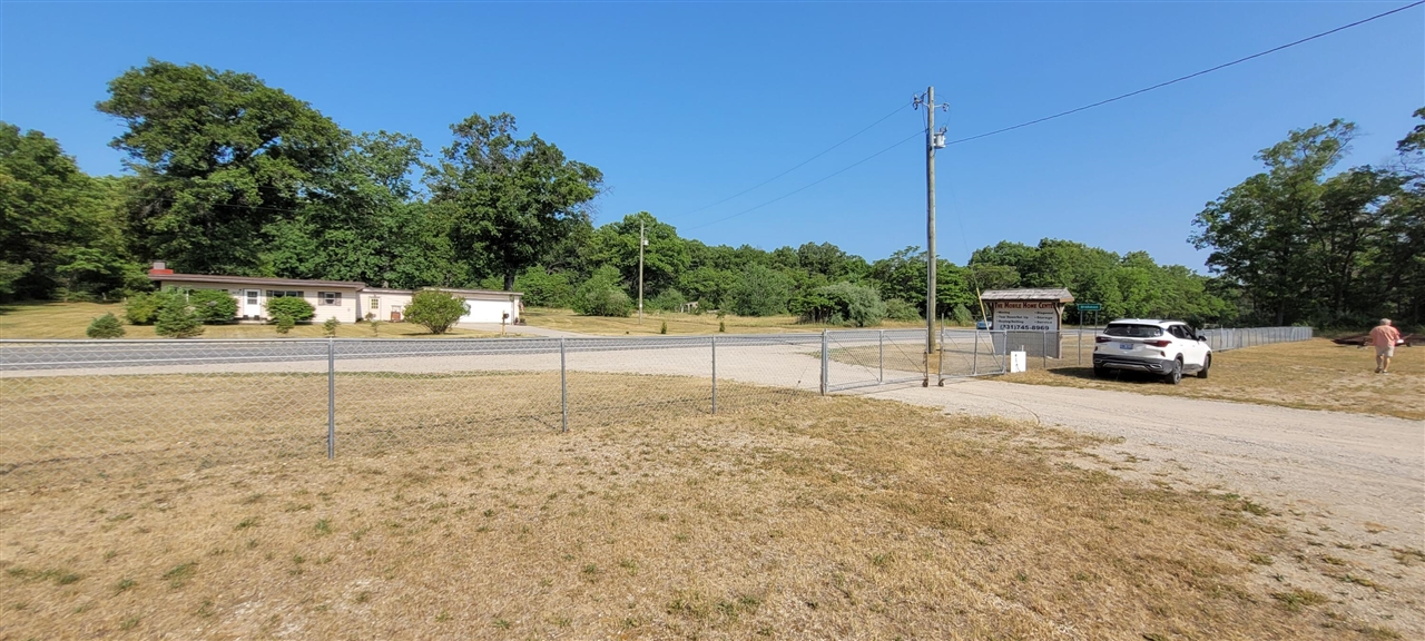 6634 N Woodbridge Road Property Photo 9