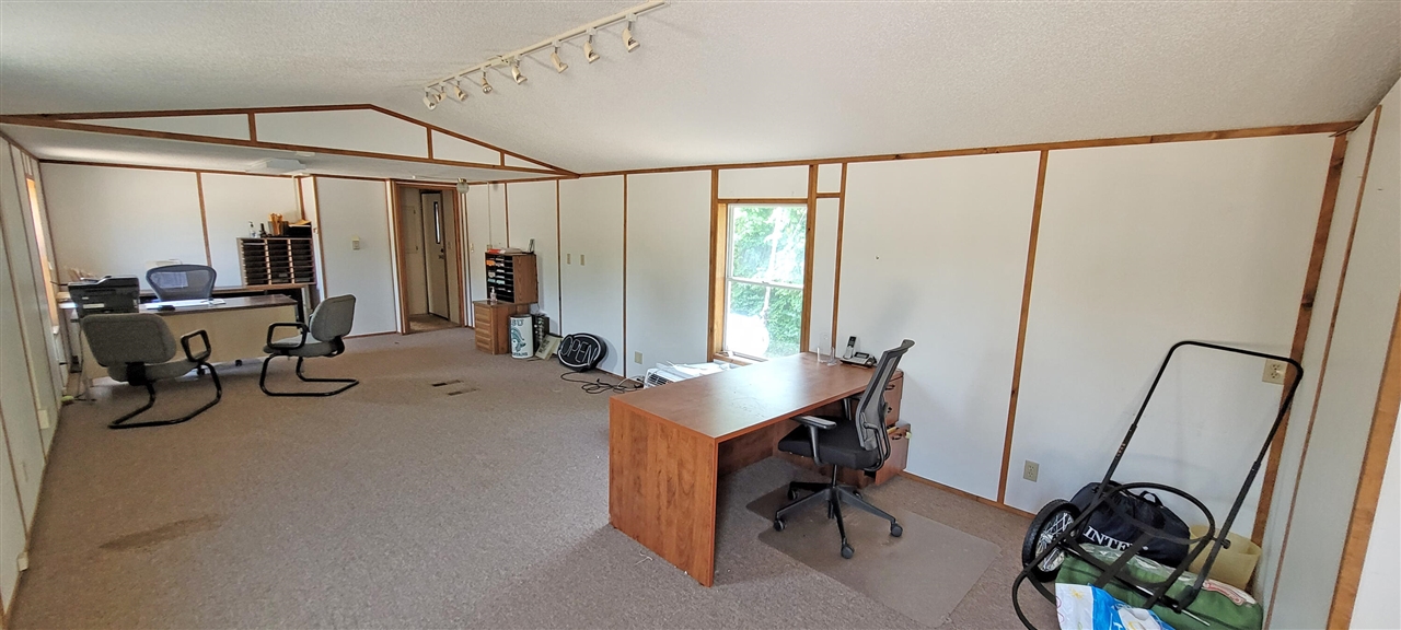 6634 N Woodbridge Road Property Photo 10
