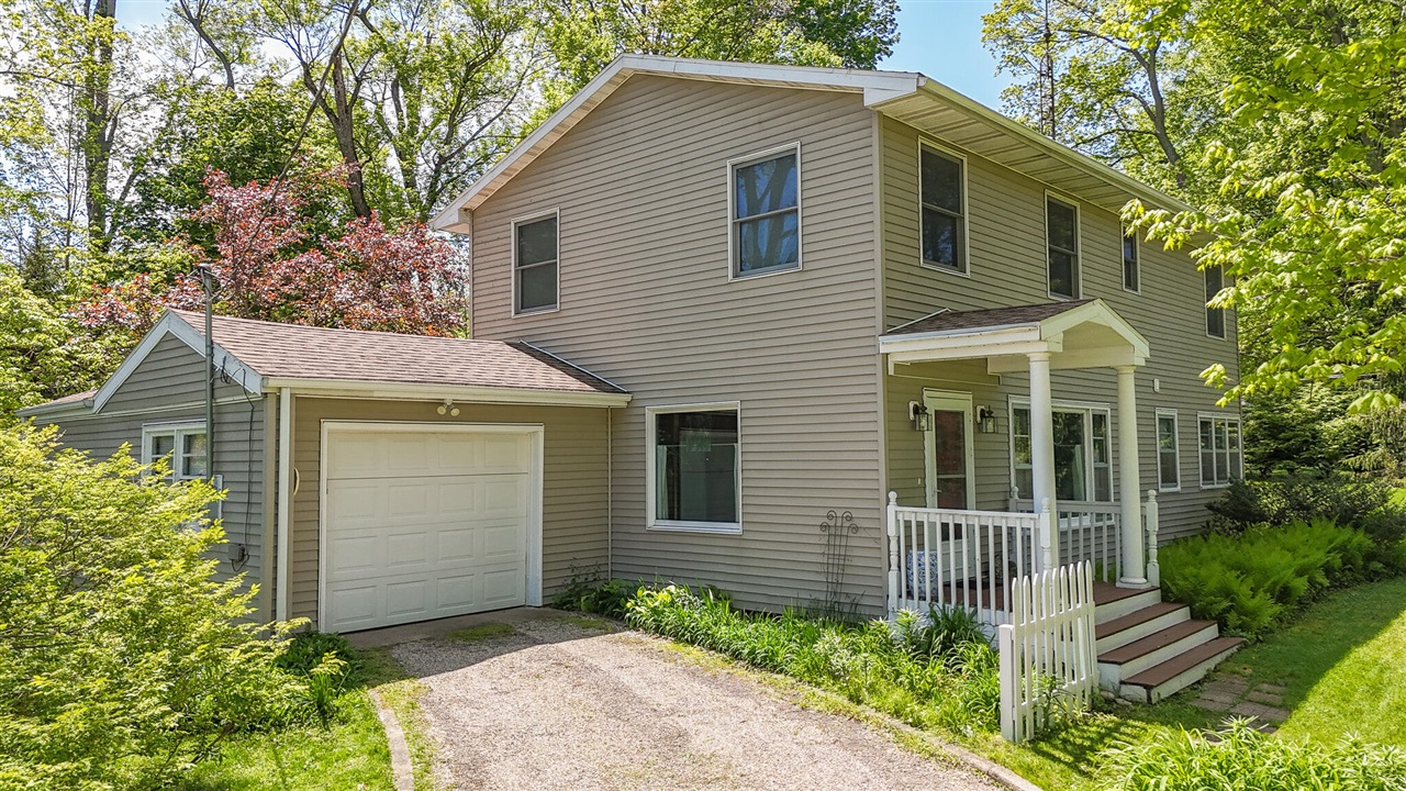 61100 Quinnesec Road Property Photo 1