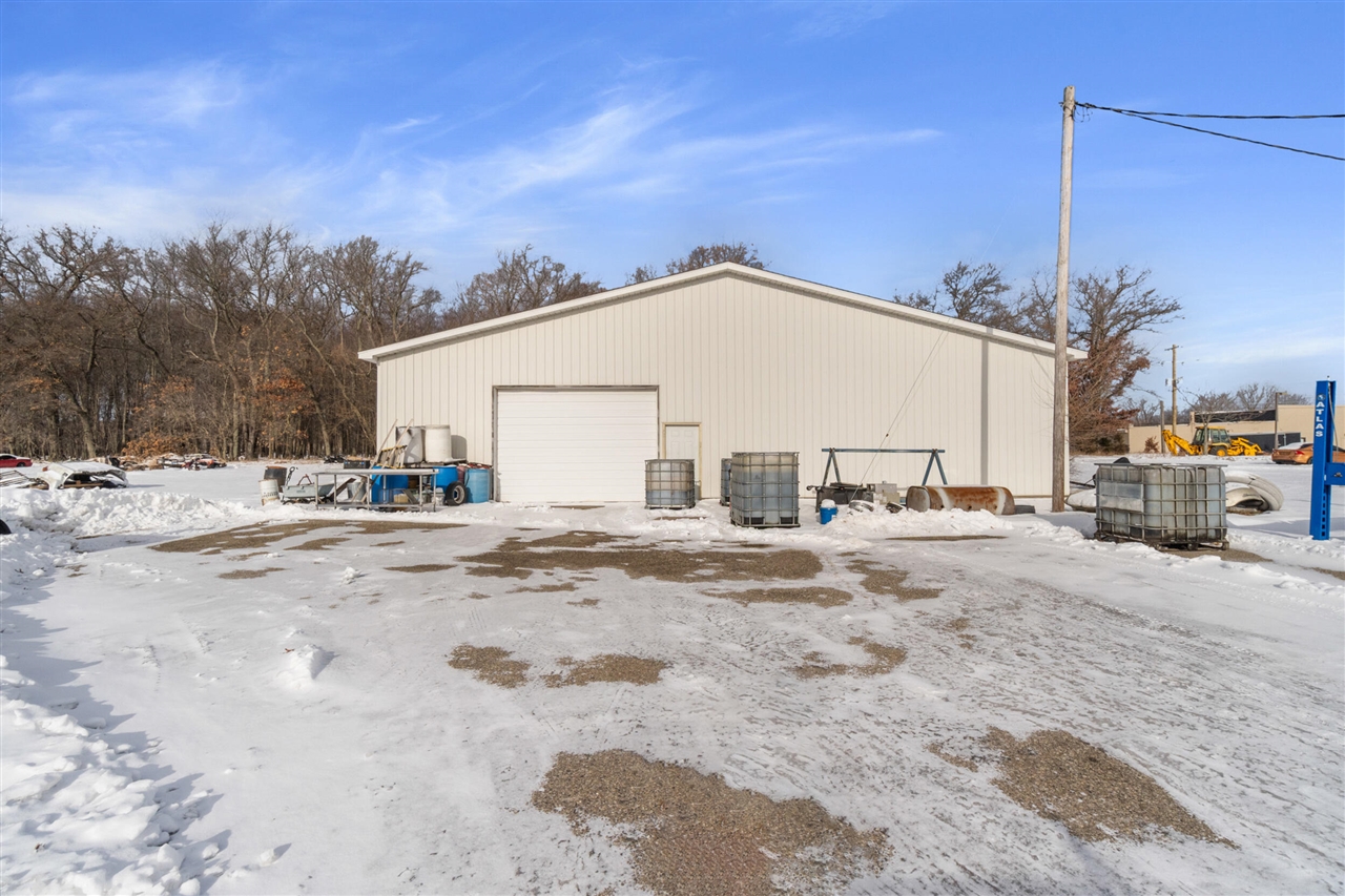 5010 S M-106 Property Photo 24