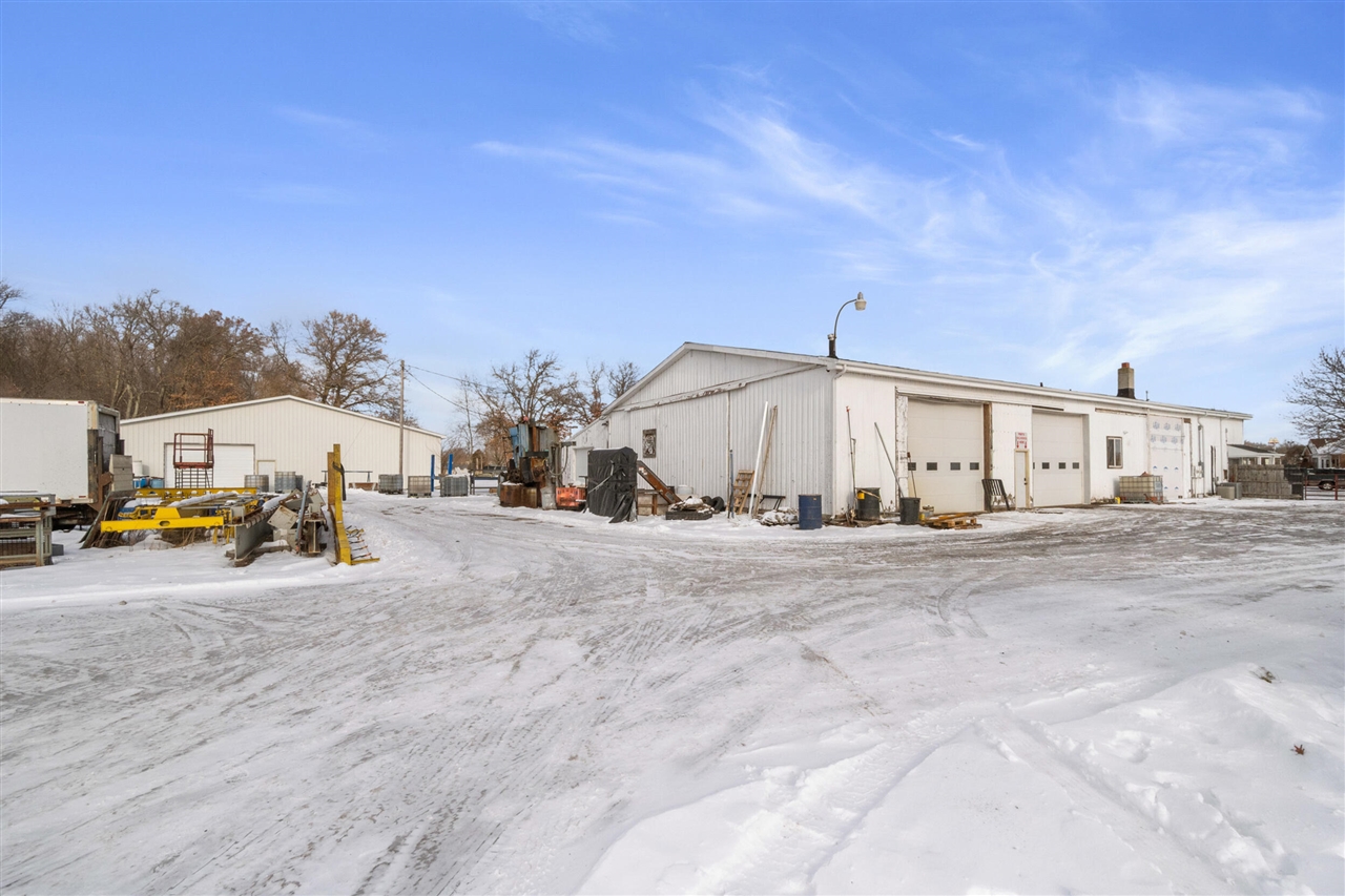 5010 S M-106 Property Photo 28