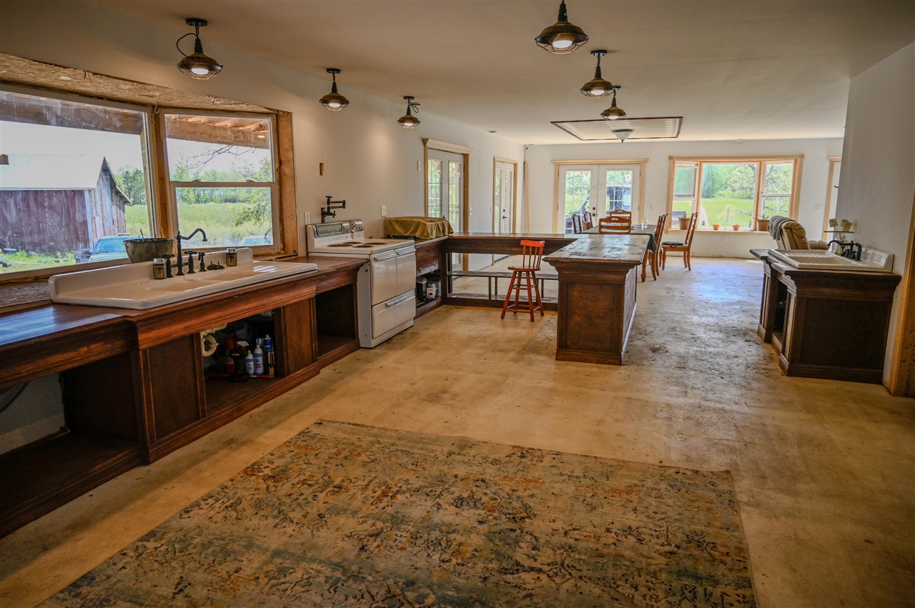 8492 Gibson Avenue Property Photo 4