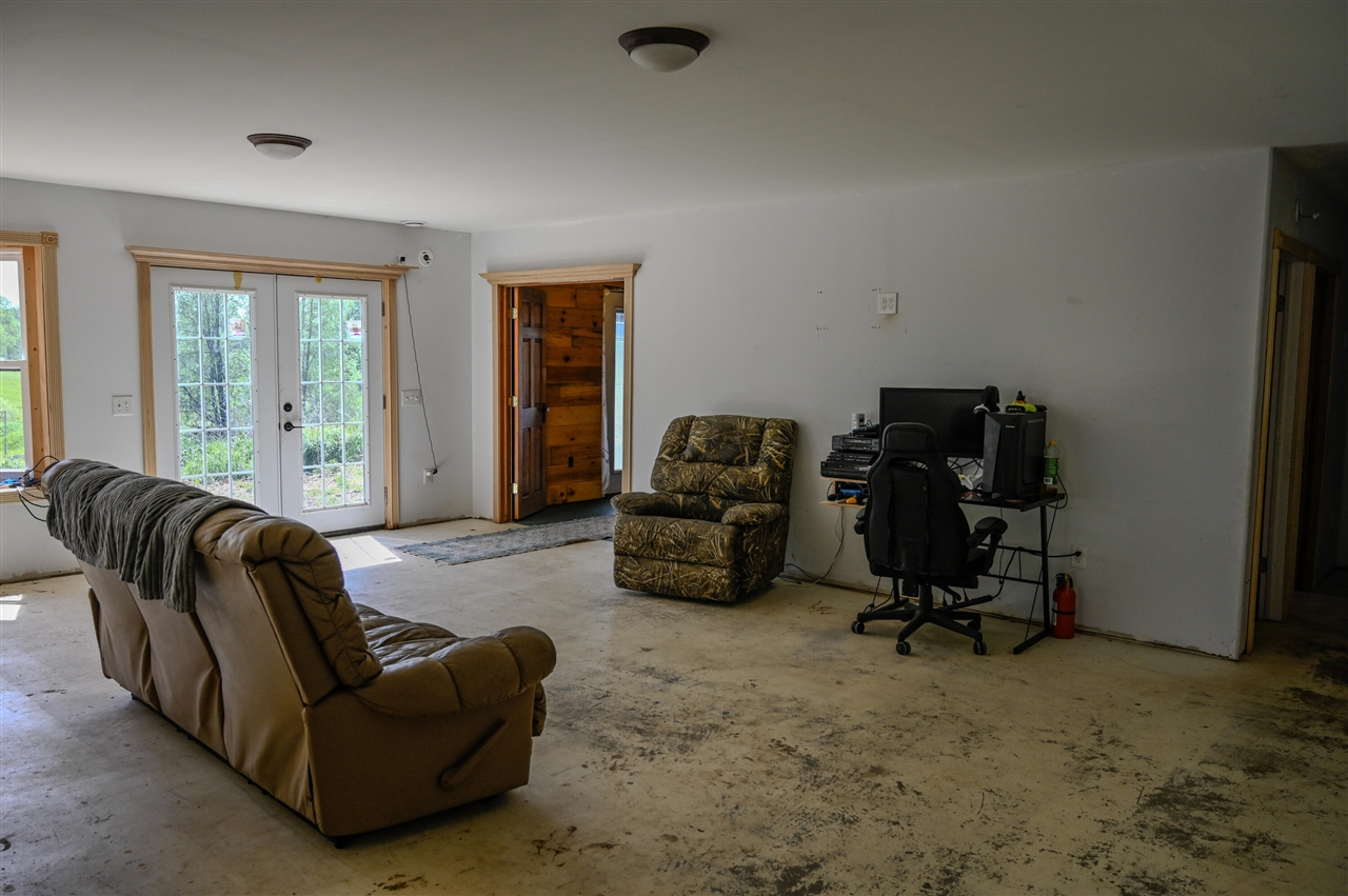 8492 Gibson Avenue Property Photo 11