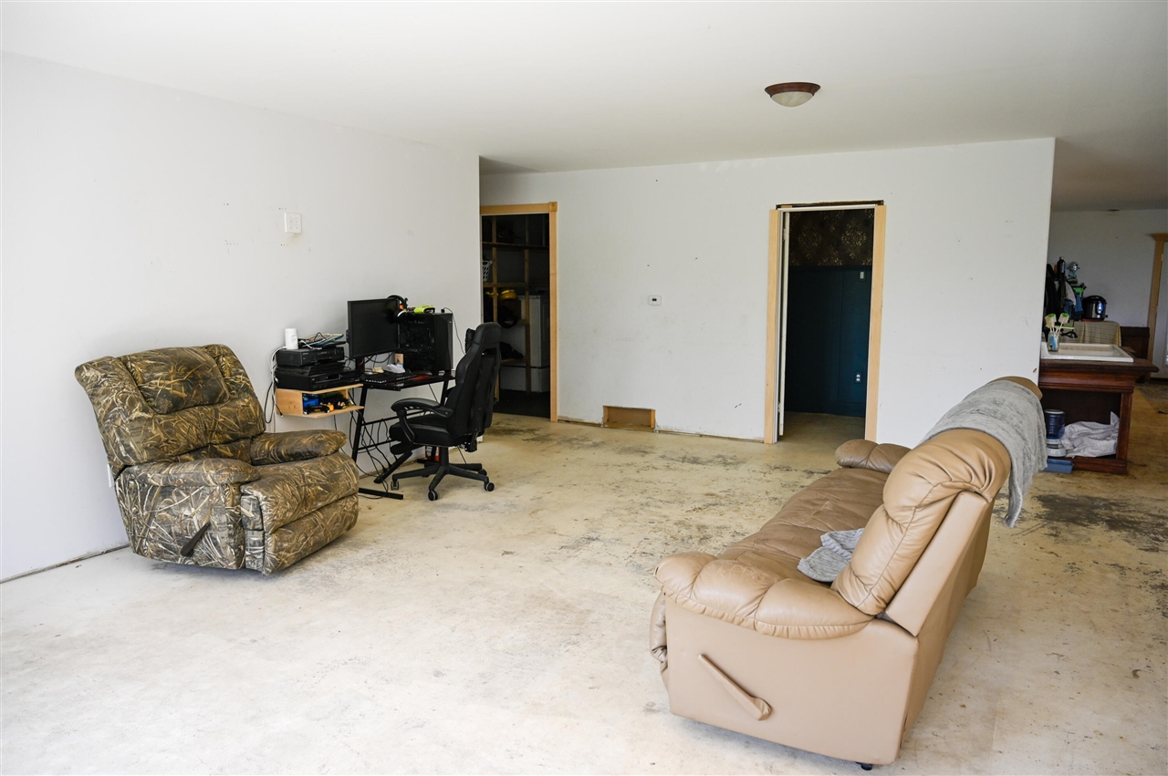 8492 Gibson Avenue Property Photo 12