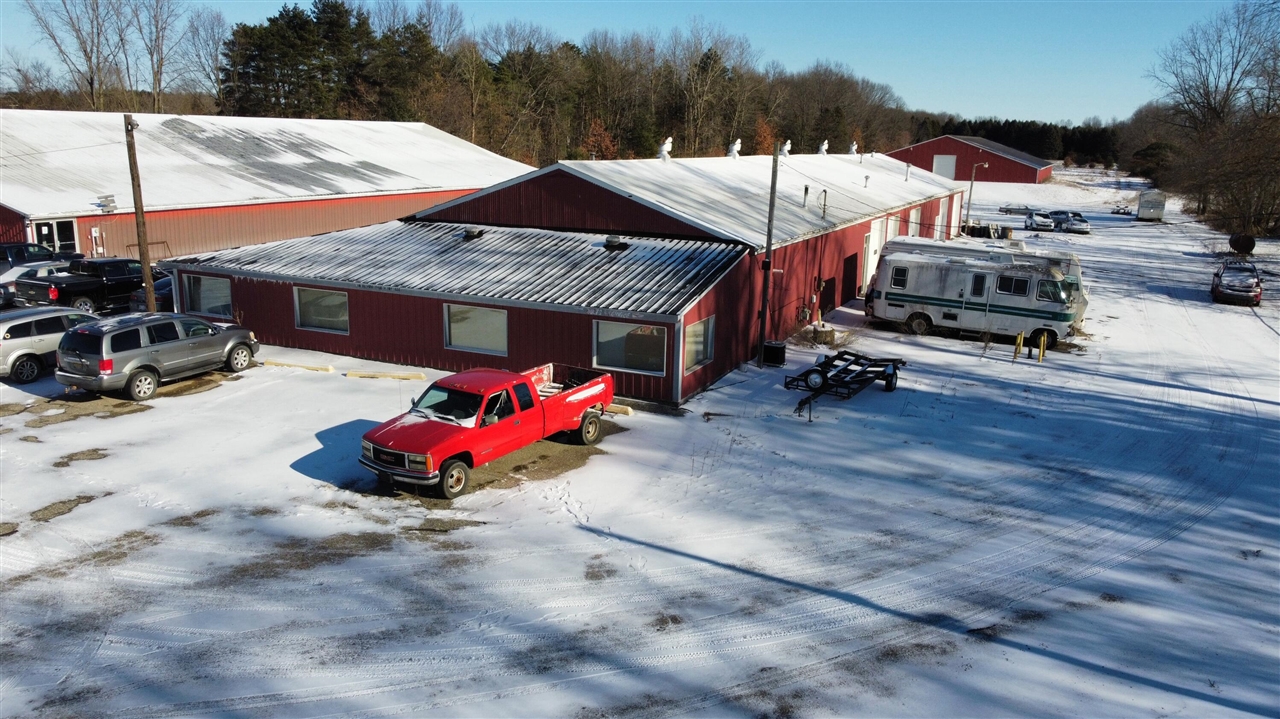 70511125 Property Photo 18