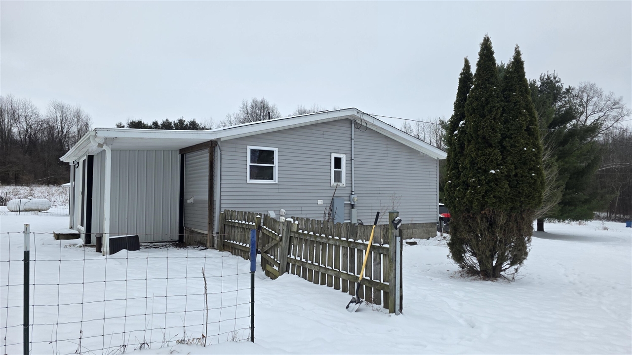 15143 H Drive Property Photo 6