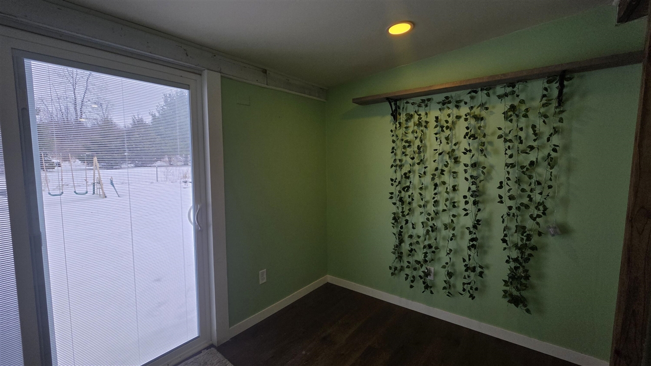 15143 H Drive Property Photo 14