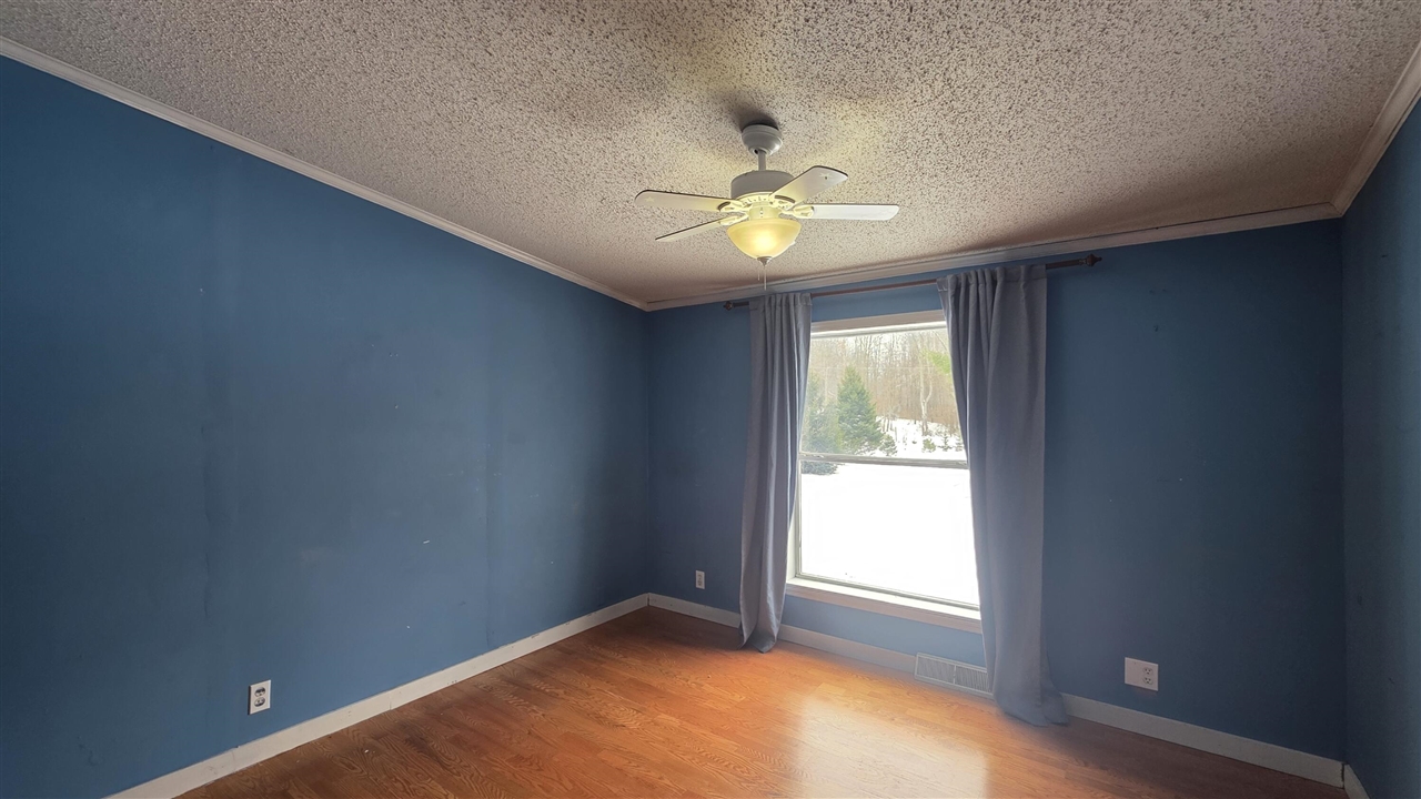 15143 H Drive Property Photo 17