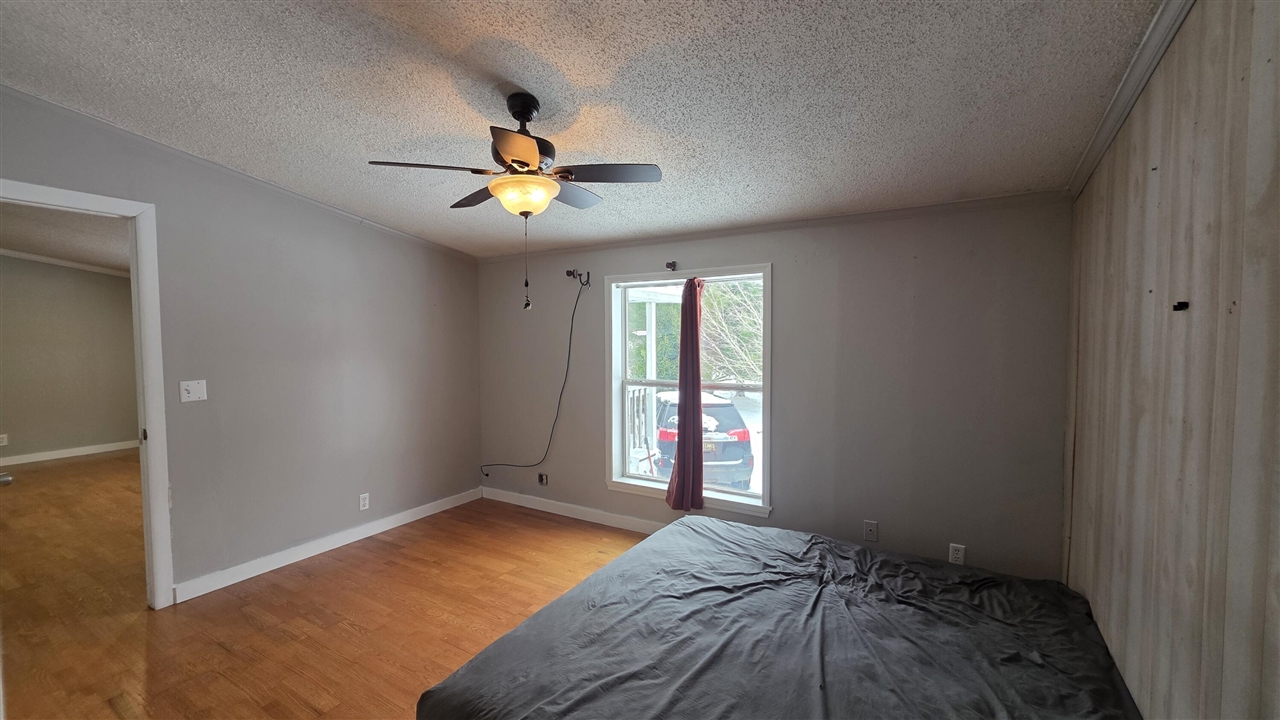 15143 H Drive Property Photo 18