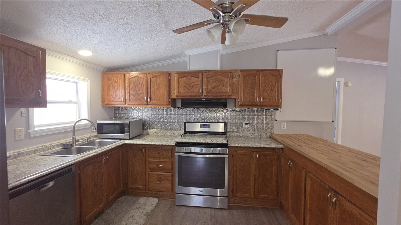 15143 H Drive Property Photo 25