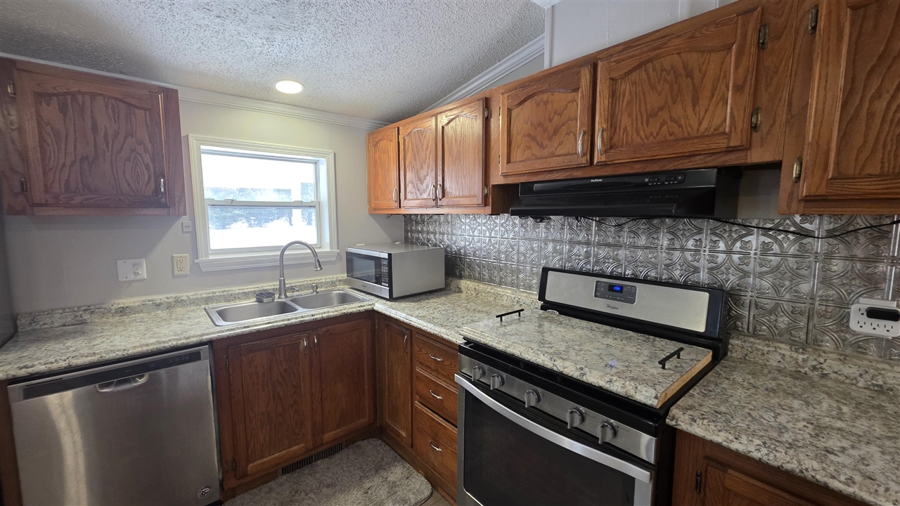 15143 H Drive Property Photo 31