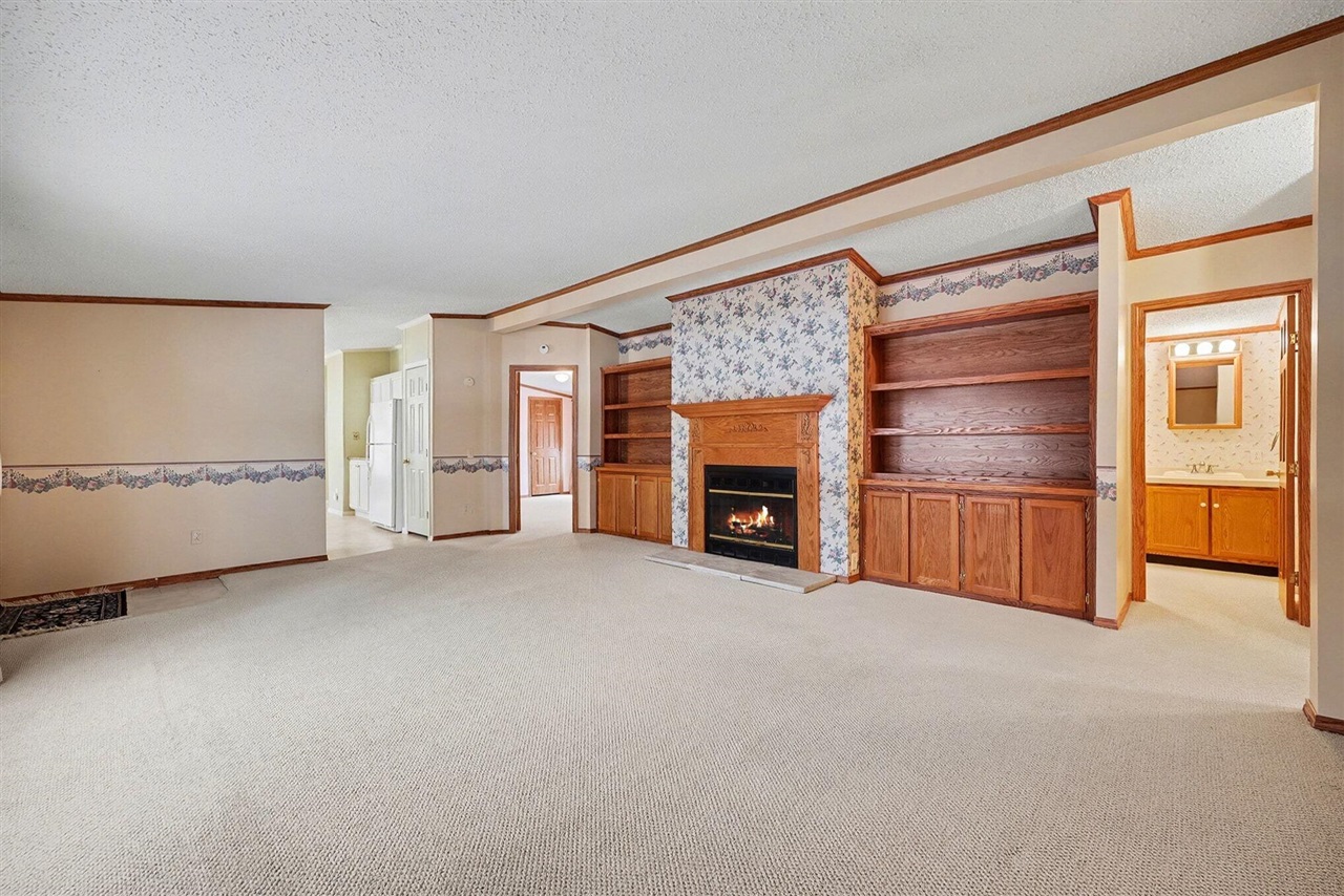 1330 Windridge Lane Property Photo 8