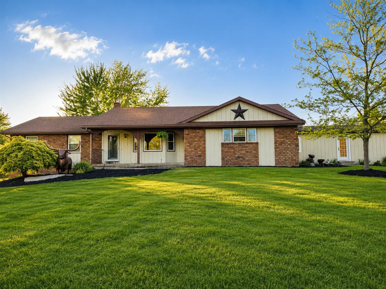 1595 Angling Road Property Photo 1