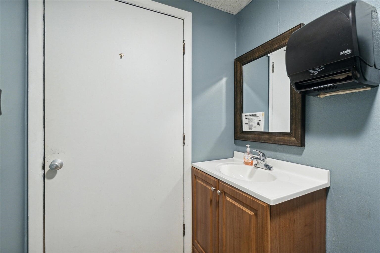 223 S Mechanic Street Property Photo 16