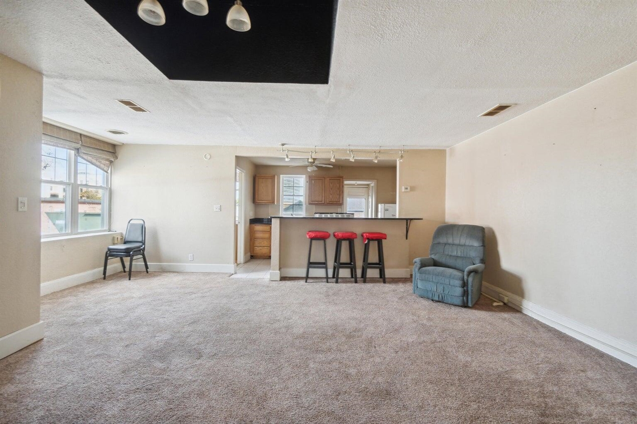 223 S Mechanic Street Property Photo 18