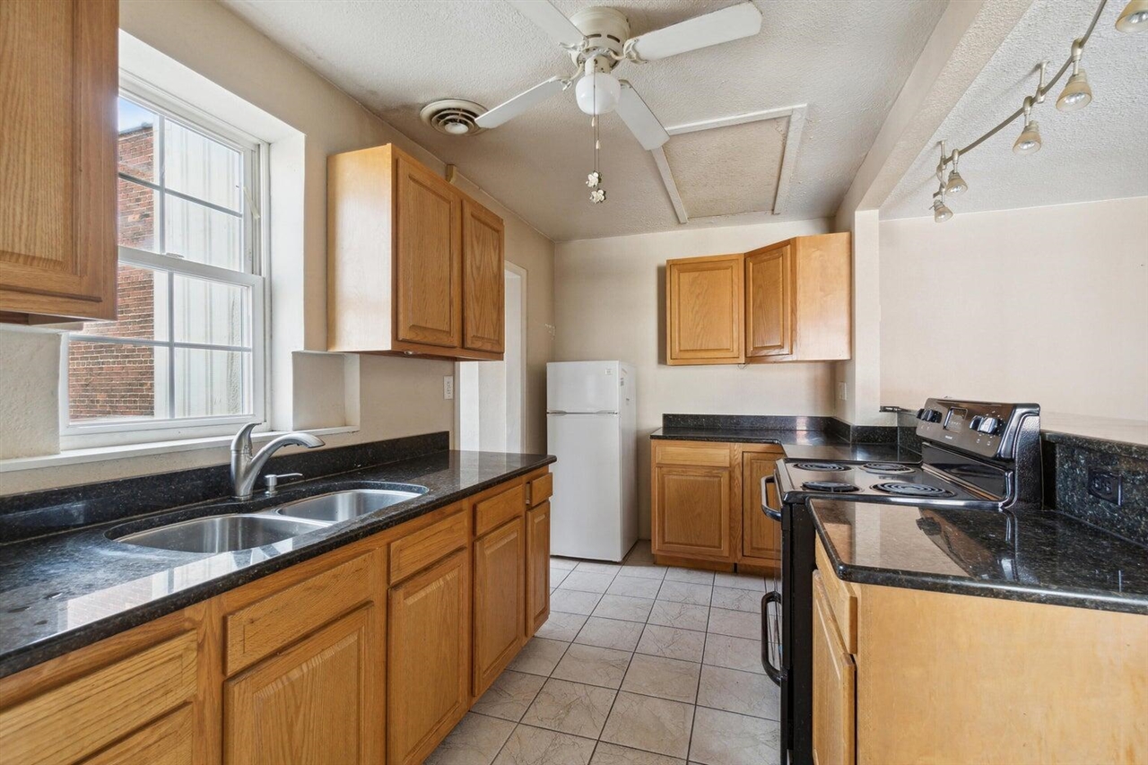 223 S Mechanic Street Property Photo 20