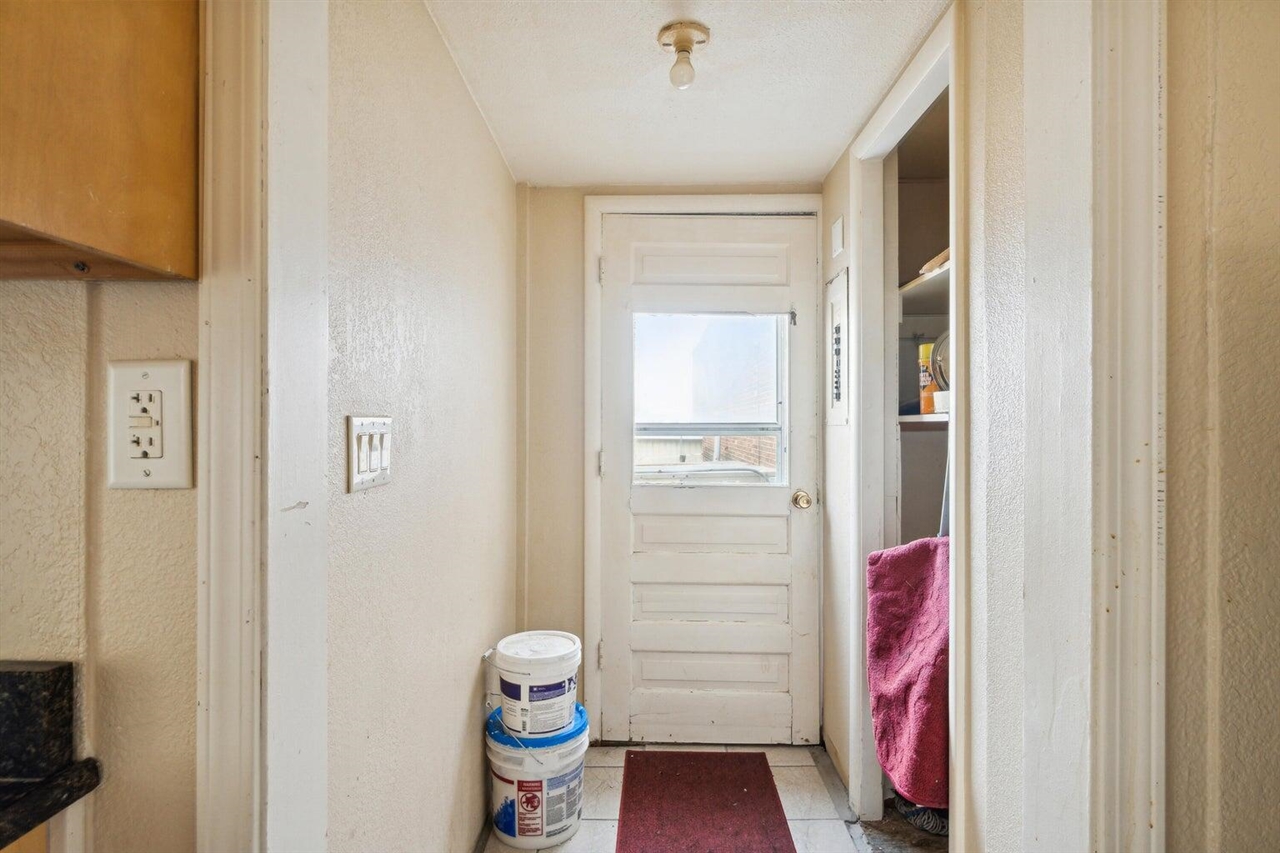 223 S Mechanic Street Property Photo 23
